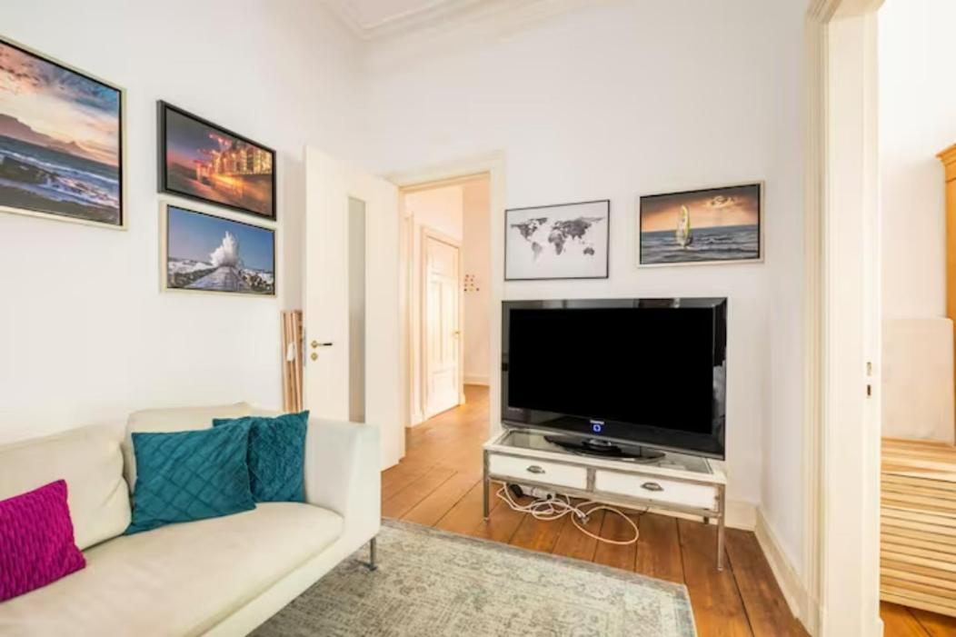 Grosszuegige 185M2-Altbauwohnung In Bestlage 7Zimmer-2Baeder-2Kuechen-2Wcs Хамбург Екстериор снимка